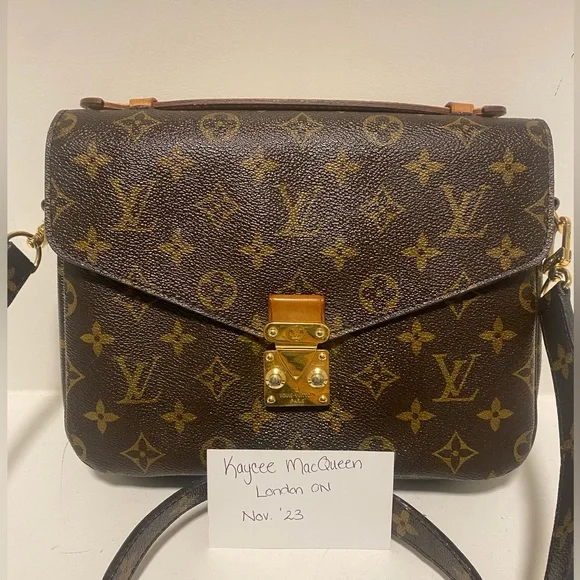 SOLD ‼️ Authentic Louis Vuitton Pochette Metis - Picture 1 of 15